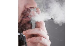 Zigarettenrauch vermindert die Aktivität des Immunoproteasoms. (© simonaphoto - Fotolia)