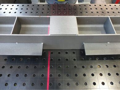 (Der Scanner erfasst die Bauteiloberseite und erstellt ein 3D-Modell. Bild: Carl Cloos)