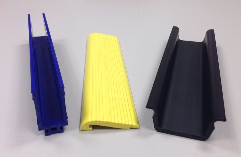 SLS fertigt auch Gleitschienen mit besonders hoch aufgeführten Seitenwänden oder solche mit sehr breiten und flachen Laufflächen. (Bild: SLS)