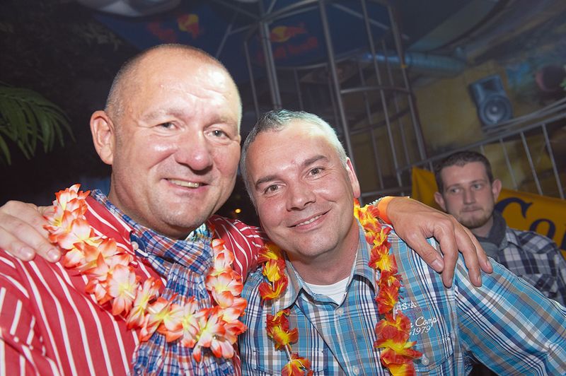 Ralf Erdmann vom Telekom-Center Erdmann aus Warstein und Frank Hammerschmidt von Telemax, Marsberg (Archiv: Vogel Business Media)