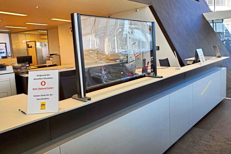 Augenfälligste Maßnahme war wohl wie in vielen Häusern eine Trennwand an den Countern. (Bild: Autohaus Berolina)