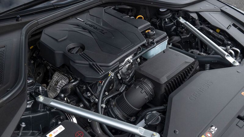 Vielfahrern dürfte der Blick unter die Haube gefallen, denn Genesis setzt beim G80 weiterhin auf Dieselantrieb. (Genesis)