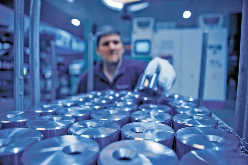 Verfügt die Härterei über die Zertifizierung nach ISO 13485 mit validierten Prozessen sind die Anforderungen an Dokumentation, Prozessanpassungen und Qualität klar und die Risiken für den für Hersteller und Patienten minimiert. (Härterei Gerster)