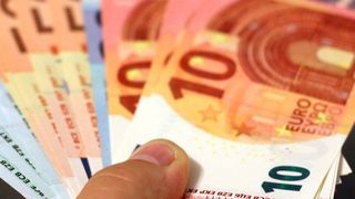 In einigen Bundesländern können Betriebe für die Nachrüstung ihrer elektronischen Kassensysteme auf eine pauschale Fristverlängerung hoffen. (gemeinfrei)