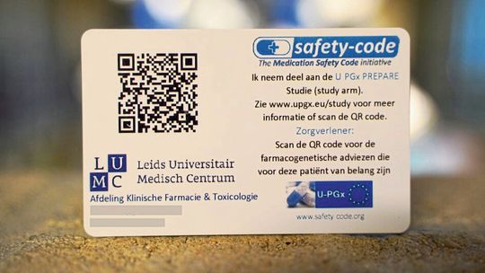 Mit einem Medikamentenpass, wie er in der Studie verwendet wurde, können Patienten künftig wirksamer und sicherer behandelt werden.(Bild:  Leiden University Medical Center (LUMC))