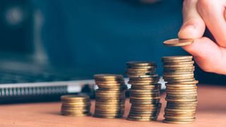 Unternehmen fragen größere Kreditvolumina und längere Laufzeiten nach, um sich das derzeit niedrige Zinsniveau längstmöglich zu sichern.
 (© Bits and Splits  - stock.adobe.com)