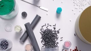 Im Projekt Power-2C4 haben die Forschenden u.a. ein neues Katalysatorsystem auf Basis eines synthetischen Saponiten identifiziert und anschließend synthetisiert. (Bild: Fraunhofer Umsicht)