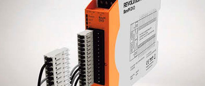 SPS-Steuerungsmodul Kunbus RevPi Core: Das digitale I/O-Modul RevPi DIO verfügt über 14 Ein- und Ausgänge. So wird der Revolution Pi zur industriellen Steuerung. (Bild: Kunbus GmbH)