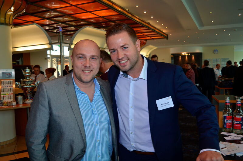 Dennis Götsch (l., BUSYMOUSE) mit Nils Kathagen (IT-Systemhaus Ruhrgebiet) (acmeo)