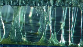 Hochentwickelte Klebtechnik: Kleben ist eine Schlüsseltechnologie der Autoindustrie geworden. Bild: Fraunhofer IFAM (Archiv: Vogel Business Media)