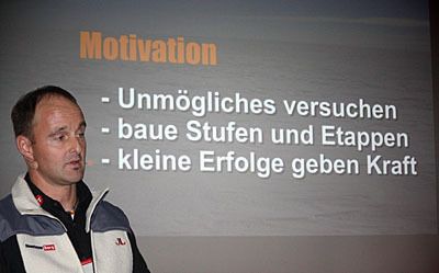 Neben den vielen fachlichen Highlights glänzte auch der Vortrag des Bergsteigers und Leistungssportlers Paul Koller, der das Publikum mit atemberaubenden Bildern seiner Expeditionen in Schnee und Eis begeisterte. (Archiv: Vogel Business Media)
