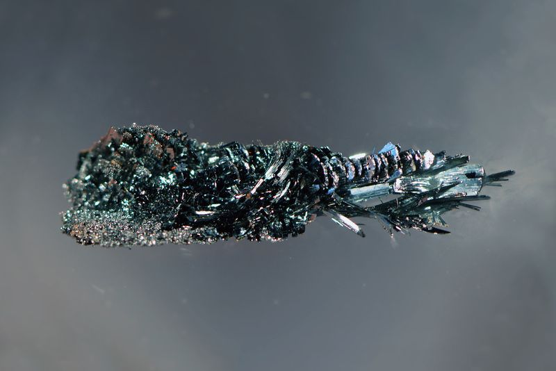 Bild 1: Schwarzes Arsen-Phosphor (Bild: Andreas Battenberg / TU München)
