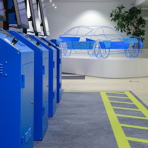 Im IoT Innovation Studio kann man lernen, wie IoT-Technologien die Steuerung und das Tracking in Fabriken verbessern.(Bild:  Nokia)