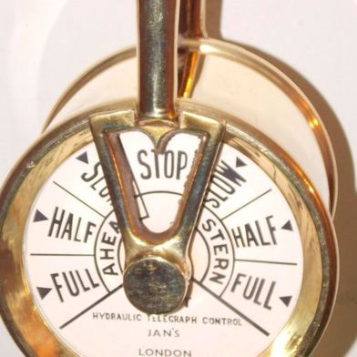 Wenn es um die Konjunktur in Deutschland in diesem Jahr geht, dann stehen die Maschinen eher auf Stillstand. Das zumindest erwartet die EU-Kommission ... (Bild: Rollingboat)