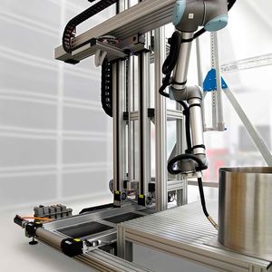 Für ein robotergestütztes Handling- und Bearbeitungsportal kombinierte RK Rose+Krieger insgesamt vier Linearachsen vom Typ RK Duoline Z 80 Protect, eine rollengeführte Linearachse RK Monoline Z 120 und diverse Aluminiumprofile aus dem Blocan-Baukasten.(Bild:  RK Rose+Krieger)