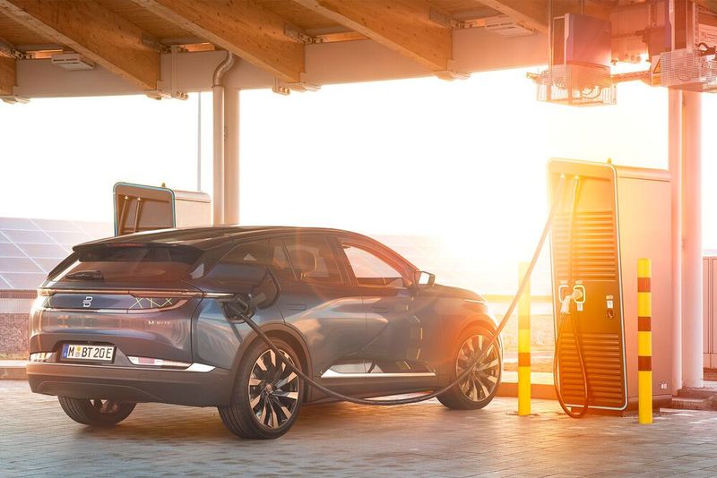 Kunden sollen damit Zugang zu mehr als 150.000 öffentlichen Ladepunkten in Europa haben. (Bild: Byton)