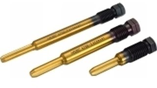 Mit den Reibahlen lässt sich die Glühkerzenbohrung von Rußrückständen befreien. (Archiv: Vogel Business Media)