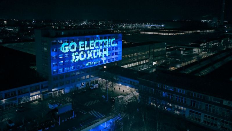 Das Werk in Köln-Niehl wird das E-Mobilitätszentrum für Europa. Das Werk in Köln-Niehl wird das E-Mobilitätszentrum für Europa.