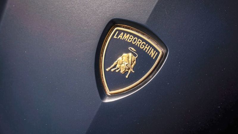 Am Ende zählt aber nur das Lambo-Emblem. (Bild: SBX Cars)