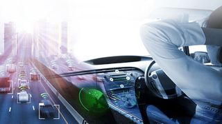 Weniger Unfälle durch selbstfahrenden Fahrzeuge lassen sich nur erreichen, wenn diese den menschlichen Fahrzeuglenkern überlegen sind. Das ginge jedoch zur Lasten der Geschwindigkeit. (Clipdealer)