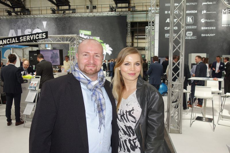 Sven Stumpf, ALSO, mit Boxerin Regina Halmich. (Bild: IT-BUSINESS)