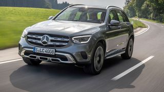 Der GLC von Mercedes-Benz tritt nach vier Jahren nun mit einem großen Facelift in die zweite Phase seines Lebenszyklus. (Daimler)