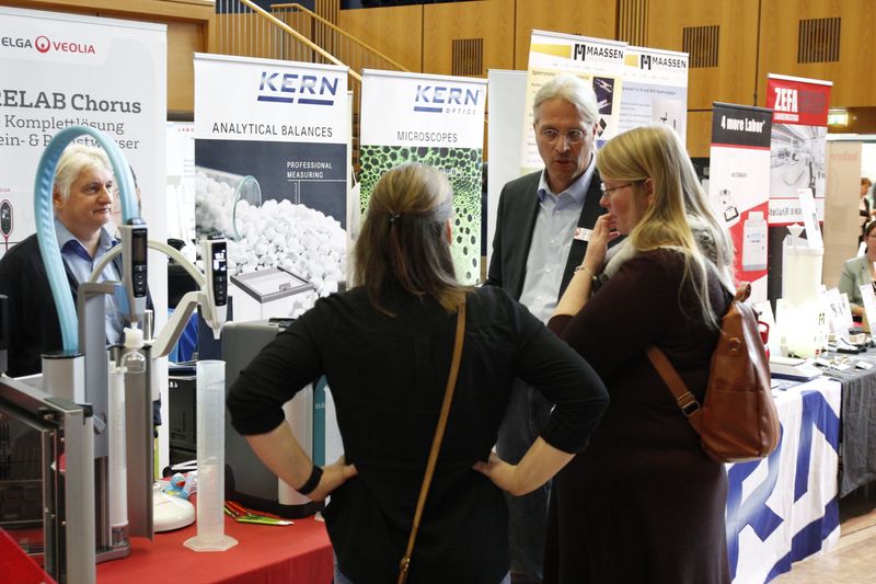    Impressionen der LAB-SUPPLY Sindelfingen 2022.    Mehr Infos zu den kommenden LAB-SUPPLY-Messen finden Sie auf www.lab-supply.info.  (LABORPRAXIS, C. Lüttmann)