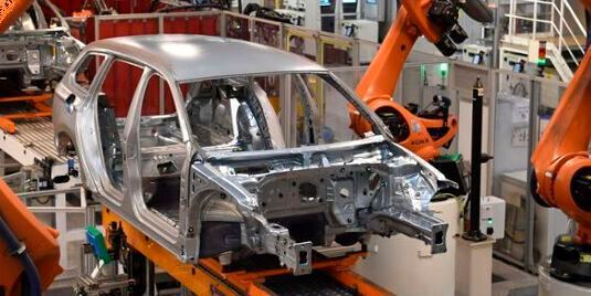 Die Robotik entwickelt sich laut VDMA rasant. Nicht nur im Automobilbau. Damit auch KMU nicht ins Hintertreffen geraten, hat der Bereich VDMA-Robotik drei neue Vorstandsmitglieder berufen, die sich auskennen.
