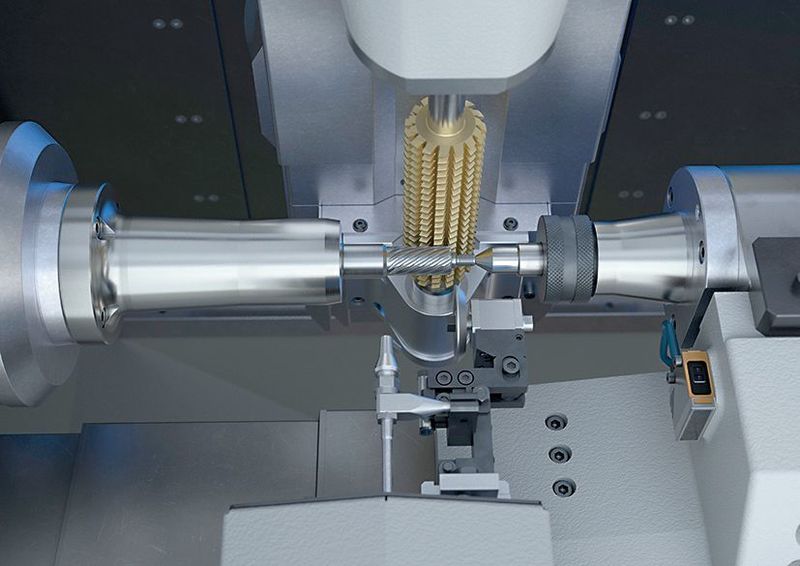 Blick in den Arbeitsraum: Der große Achsabstand mit bis zu 130 mm sowie ein Fräskopf mit 28 kW Leistung sorgen für Flexibilität und Effizienz. (Emag)