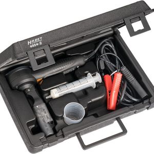 Der Tester samt Zubehör findet in einem Hartschalenkoffer Platz und kostet 171 Euro netto.(Bild:  Hazet)