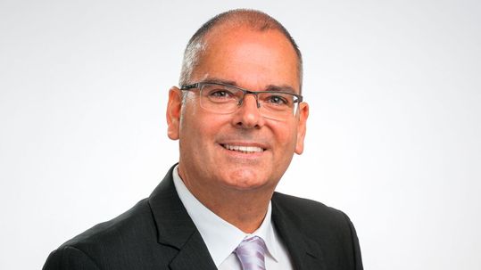 Jens Bischoff, Geschäftsführer Volkswagen Automobile Hannover: „Durch die Verschmelzung stellen wir uns noch schneller und effizienter der Marktdynamik.“(Bild:  ©Nick Neufeld – Fotograf)