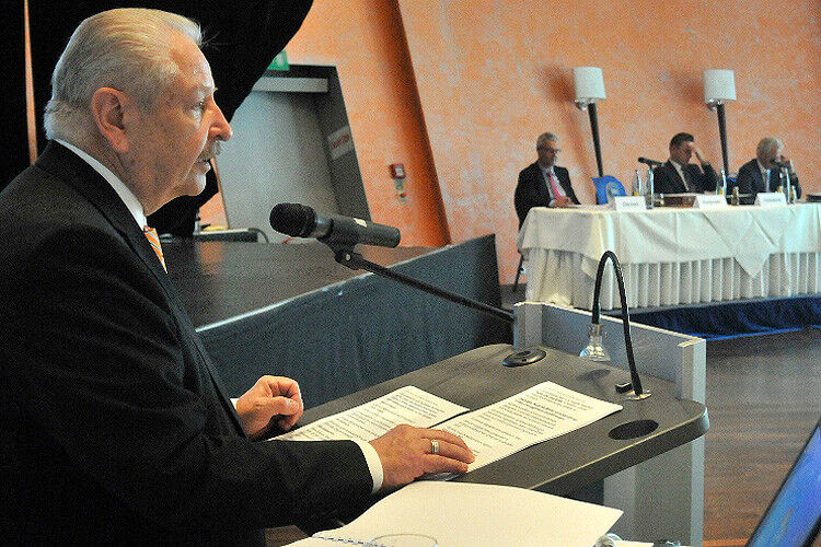 In seinem Bericht auf der Mitgliederversammlung zog ZDK-Präsident Jürgen Karpinski eine positive Bilanz seines ersten Amtsjahres. (Foto: Zietz)