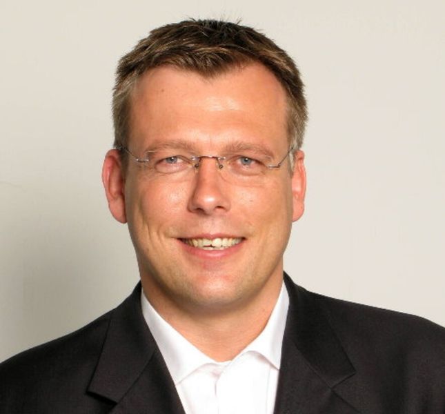 Thorsten Bischoff, ehemals Brightpoint, jetzt Ingram Micro Mobile, steht außerhalb der DACHH-Organisation. Während das operative Geschäft in Ingram Micros Volume-Business integriert ist, gibt es bei den Berichtsstrukturen weiterhin eine Trennung. (Bild: Brightpoint/Ingram Micro)