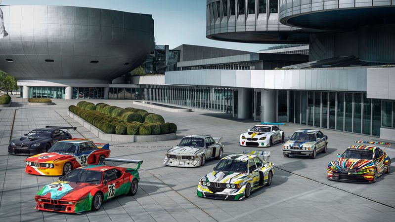 „Ich liebe dieses Auto. Es ist besser gelungen als mein Kunstwerk“, sagte Künstler Andy Warhol über sein Werk, das BMW-Art-Car 1979 (vo. li.). Vier Jahre zuvor feierte die ungewöhnliche Fahrzeugreihe ihre „Erstaufführung“.(Bild:  Enes Kucevic)