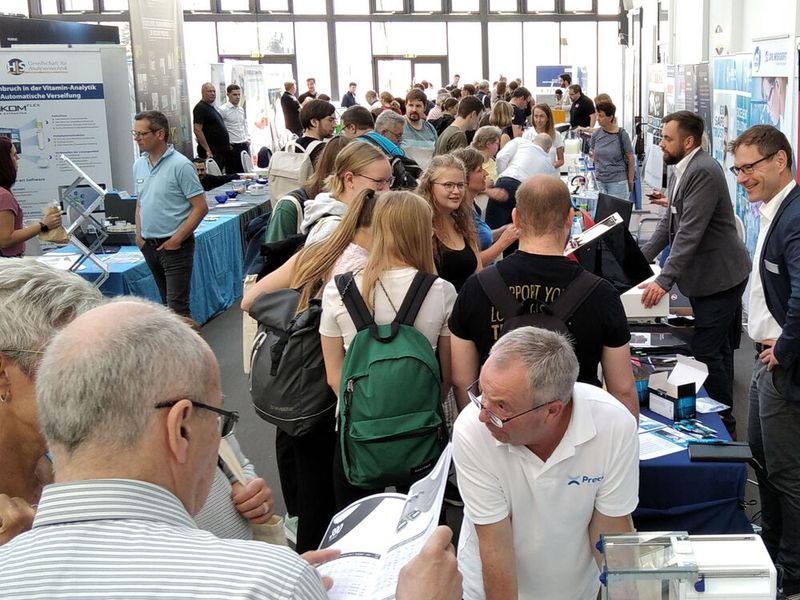 Am Ende des Messetages war es sowohl für die Aussteller als auch für die Besucher ein gelungener Tag. Weiter geht es am 6. September 2023 in Dresden.


Mehr Infos zu den kommenden LAB-SUPPLY-Messen finden Sie auf www.lab-supply.info



Mehr Infos zu den kommenden LAB-SUPPLY-Messen finden Sie auf www.lab-supply.info (Bild: Lüttmann – VCG)