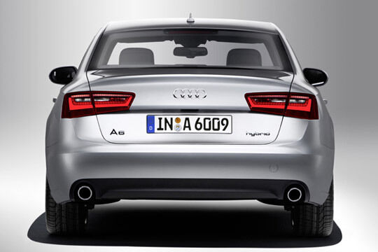 Audi bringt den A6 jetzt mit Hybridantrieb. (Audi)