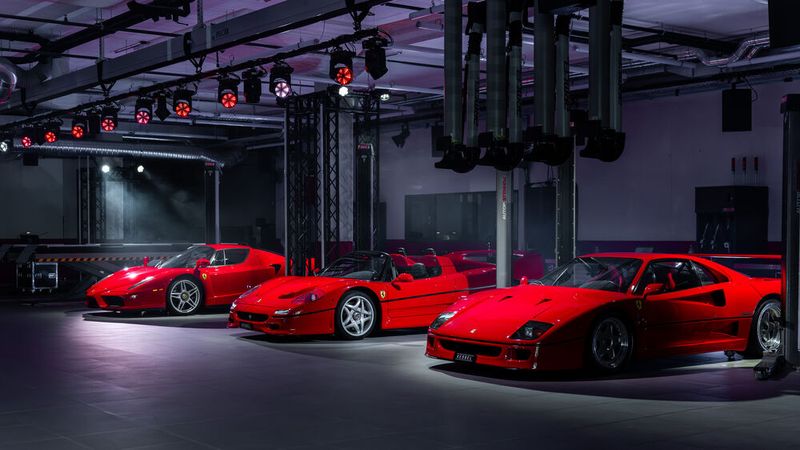 Ferrari Enzo Ferrari, F50 und F40 (von links) bei Auto Kessel Zug AG in Sihlbrugg. (Bild: Ferrari)