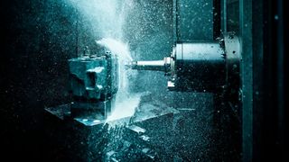 Panolin Intracool ist ein moderner wassermischbarer Kühlschmierstoff, der eine überaus gute Biostabilität aufweist. (© imageBROKER / Alamy Stock Photo)