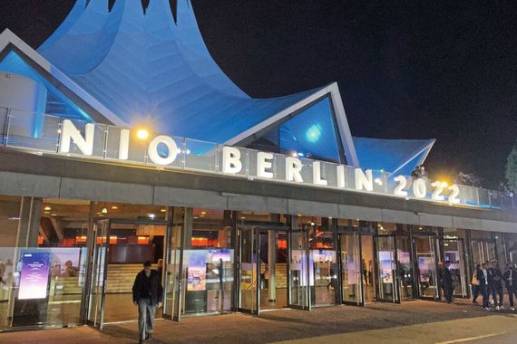 Nio: Start mit Auto, Wechselstation und House (Bild: Grimm – »kfz-betrieb«)