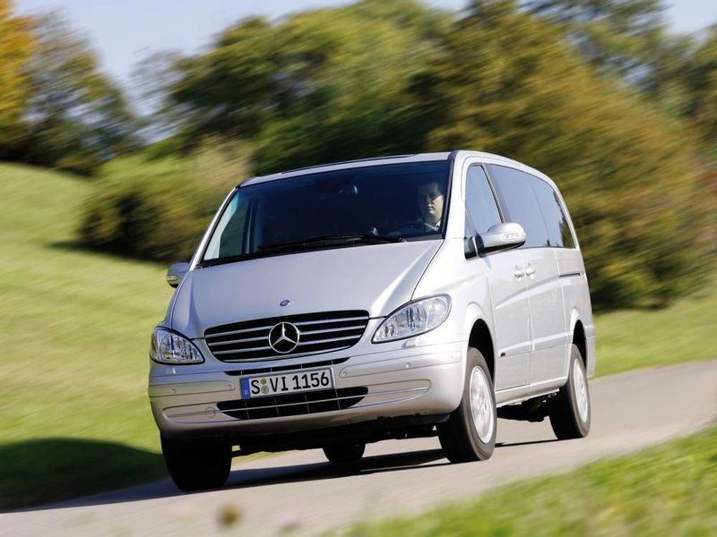 Bild 1: Gelungenes Ergebnis der Tool-in-Tool-Technik: beim Daimler Vaneo sind alle Außenhautteile aus Blech hergestellt wurden; damit kann das Fahrzeug in zwei verschiedenen Varianten gefertigt und dabei Kosten gespart werden. (Archiv: Vogel Business Media)