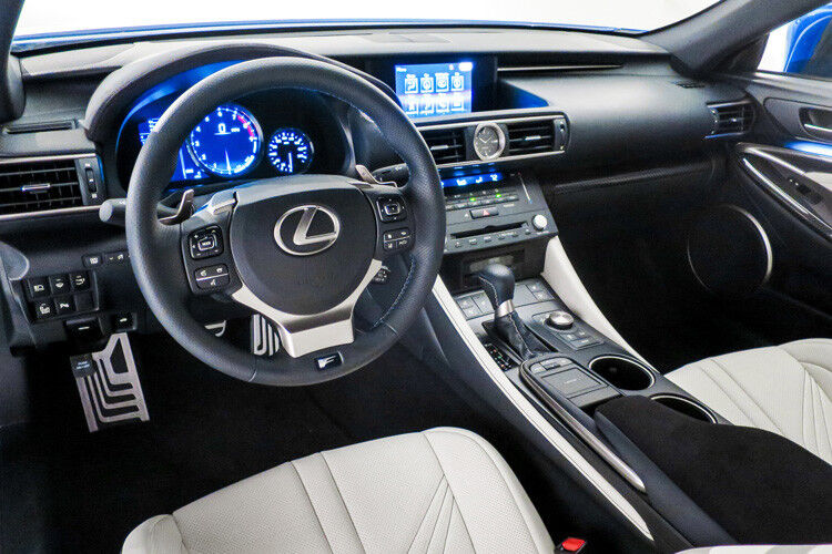 Das edle Ambiente im Cockpit ... (Foto: Lexus)