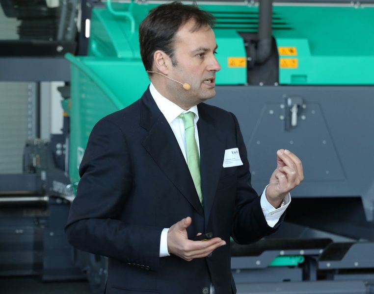 „Unternehmen müssen bei ihren Kunden eine stabile Wissensstruktur zu ihrer Marke aufbauen, die an den Werten der Firma ansetzt“, empfiehlt Dr. Joachim Kernstock, Geschäftsführer des Kompetenzzentrum für Markenführung in St. Gallen. (JOSEPH VÖGELE AG)