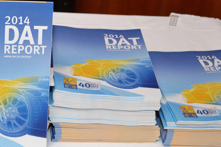 Der DAT-Report 2014 erscheint erstmals mit einer Gesamtauflage von 100.000 Stück. Digital ist der neue Report unter anderem abrufbar unter www.dat-report.de. (Foto: Michel)