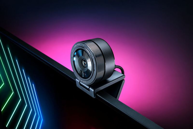 Die Razer-Kamera ist mit einem Weitwinkelobjektiv ausgestattet, das die Wahl aus drei Sichtfeldern bietet: 80, 90 und 130 Grad. Sie kann auf einem Display oder auch auf einem Stativ montiert werden. (Razer)