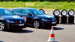 Die GTÜ hat sechs Billigreifen mit einem Markenprodukt verglichen. (Foto: GTÜ)