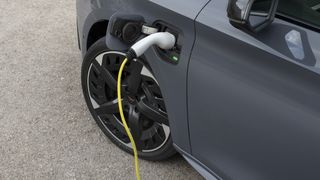 Ladestationen gibt es zwar viele in China, aber sie sind regional ungleich verteilt. (Bild: Cupra)