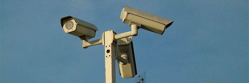 Die Zahl an Netzwerkkameras, etwa für den Überwachungsmarkt, wächst enorm – und mit ihr der Speicherbedarf und die Anforderungen an die Storage-Lösungen.(Bild:  gemeinfrei /  Pixabay)