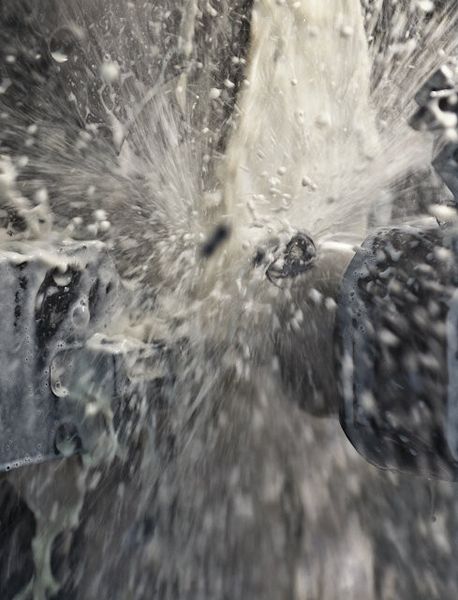 Weil bis zu fünf Werkzeuge gleichzeitig im Einsatz sind, werden die Taktzeiten bei den CNC-Mehrschlittenmaschinen von Lico besonders kurz.  (Bild: Klaus Hennecke)