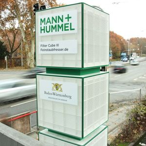 (Mann und Hummel)