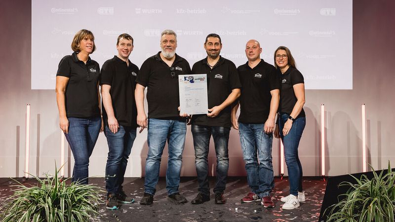 ... das Team von „Ihrer Autowerkstatt Frederikspark“ aus Norderstedt. (Bild: Stefan Bausewein)